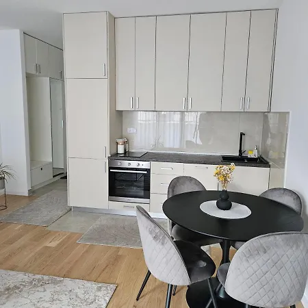 Apartman Suncica *